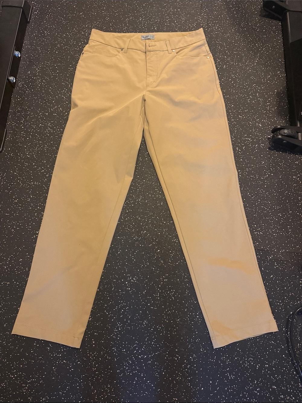 VRST men’s athletic fit khaki pants 33x32
